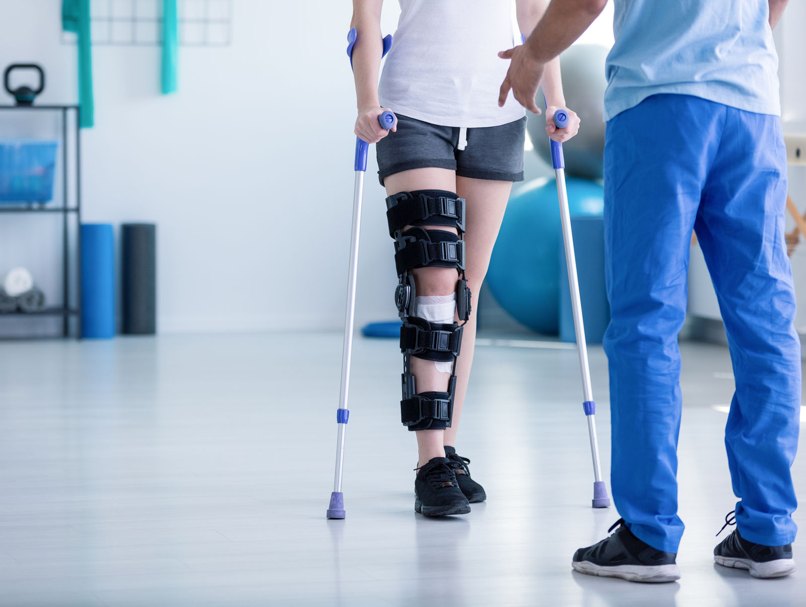 Les blessures sportives les plus communes : différences, causes, symptômes, prévention et traitement.